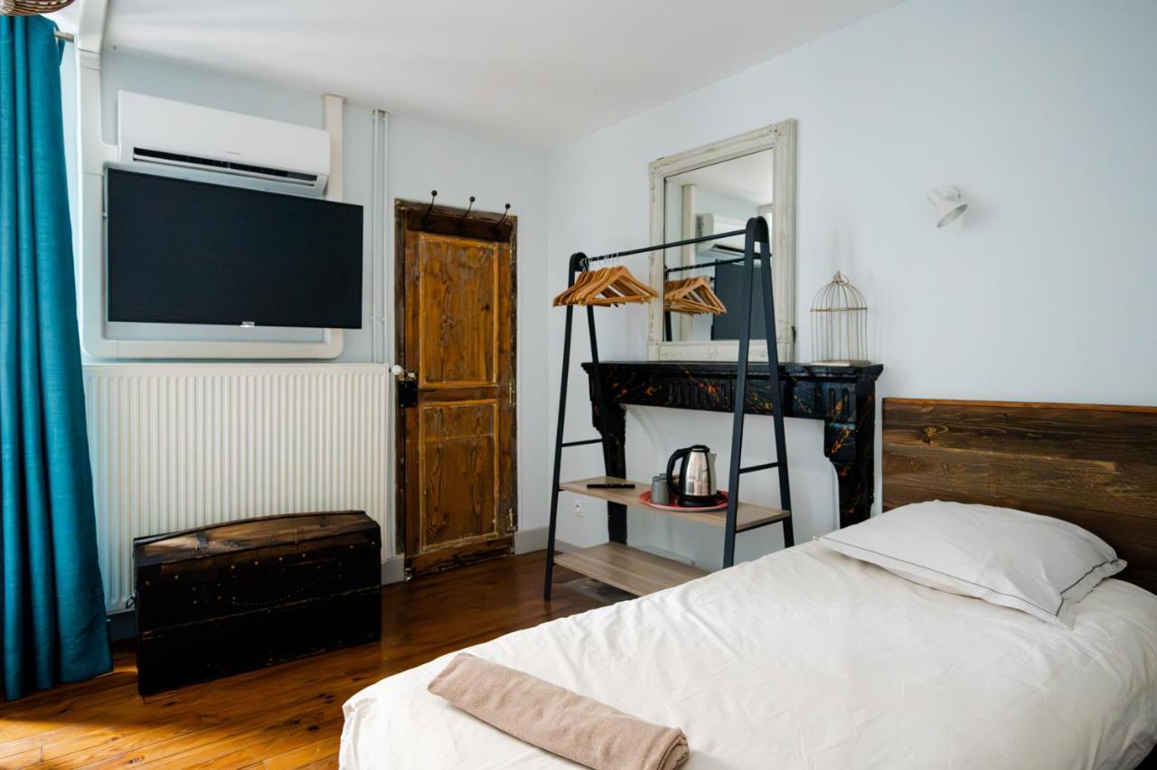 Gite Le Pied Du Geant - Local Securise Pour Les Velos Tournon-sur-Rhone Ngoại thất bức ảnh